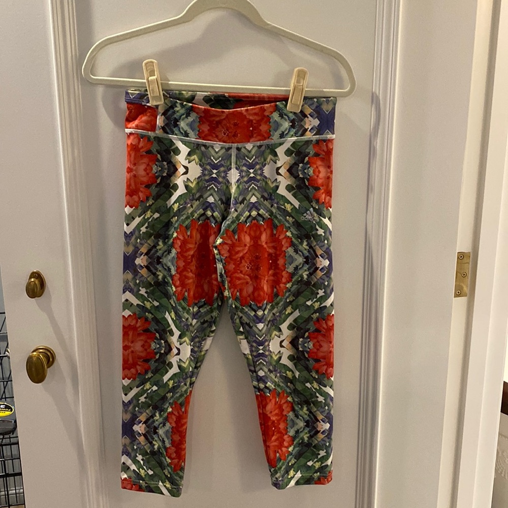 Floral 🌸 adidas climalite cropped workout tights